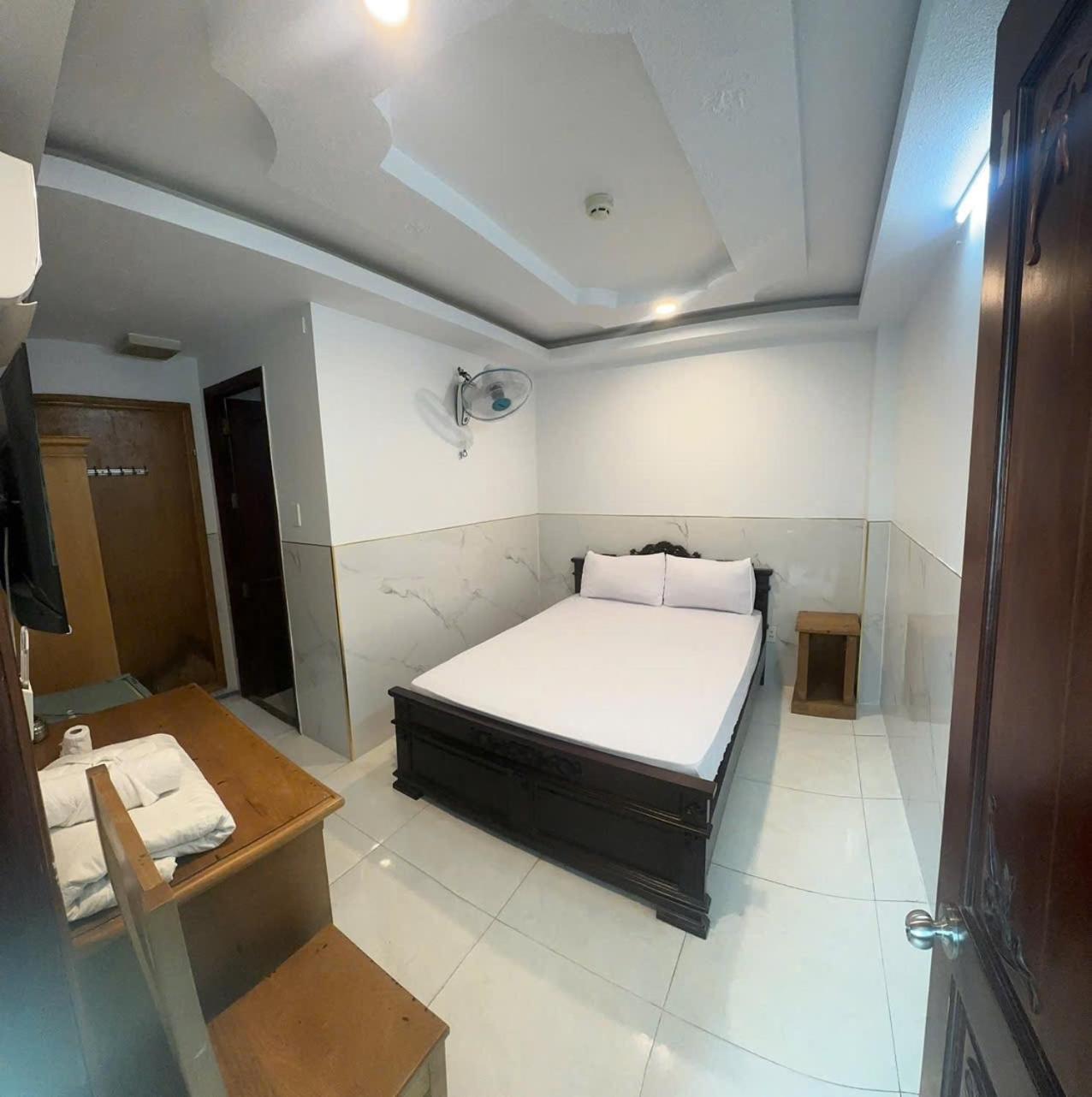 Hotel Anh Phuong II Хошимин Экстерьер фото
